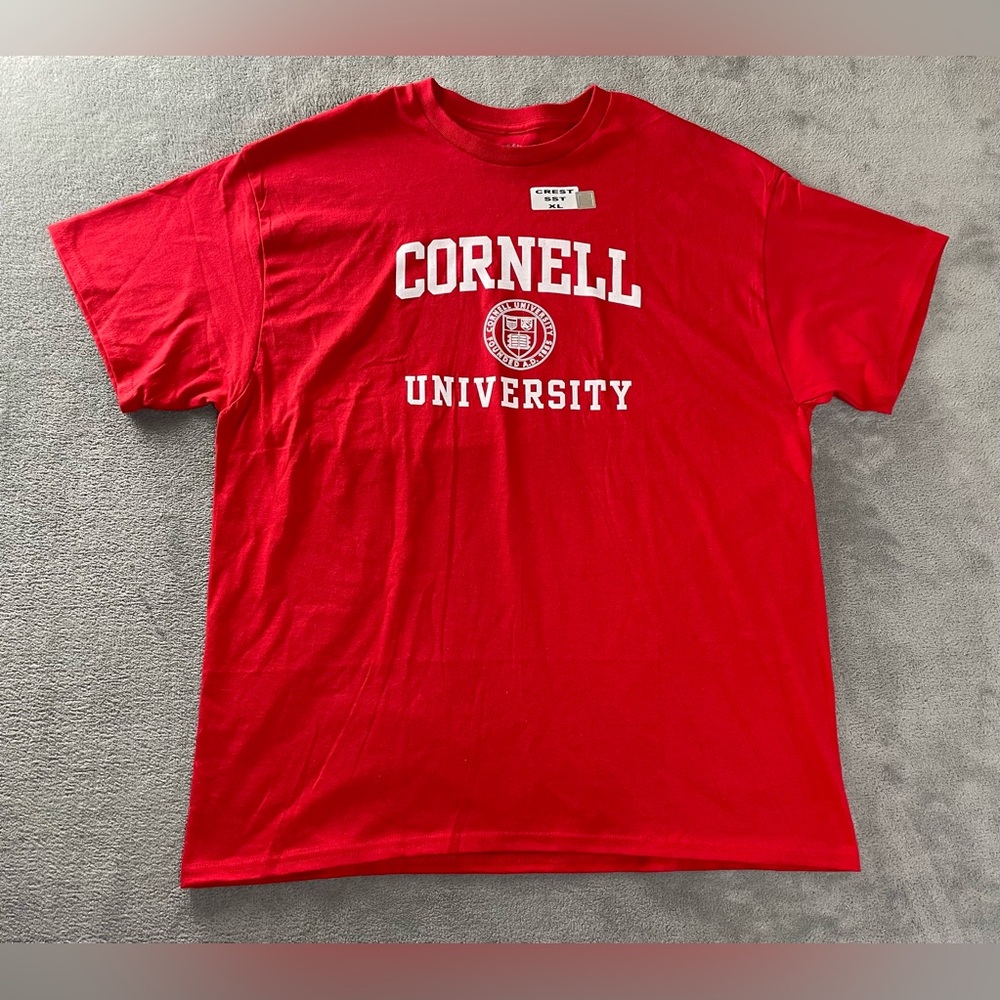 Cornell University Crest T Shirt Men’s XL Red New Shirt Sleeve Cotton Barnesmith